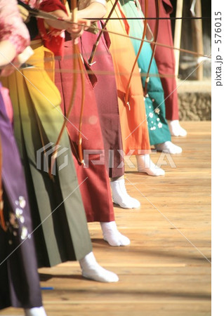 三十三間堂通し矢～色とりどりの袴 576015