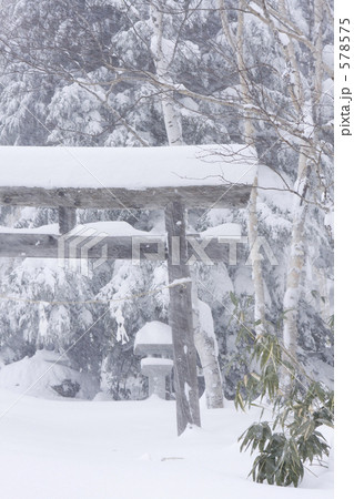 雪国の神社 578575