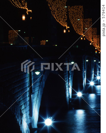 万代橋夜景 579414