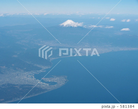 駿河湾上空からみた富士山 581384