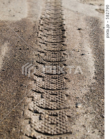マウンテンバイクのタイヤの跡 582790