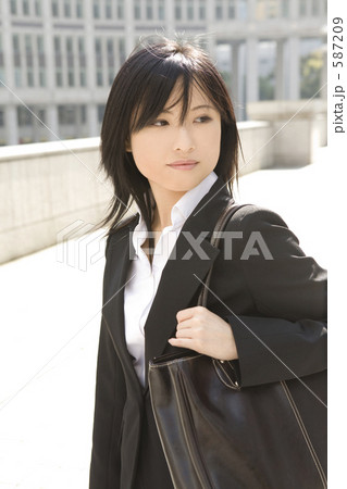 ビジネスウーマン ビジネスウーマン 587209