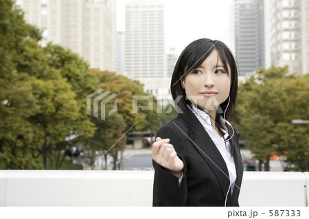 ビジネスウーマン 587333