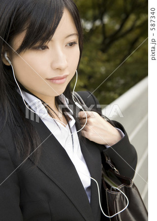 ビジネスウーマン ビジネスウーマン 587340