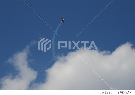 小型機によるアクロバット飛行(2) 小型機によるアクロバット飛行(2) 590627