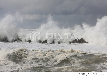 寄りまわり波（３） 593625