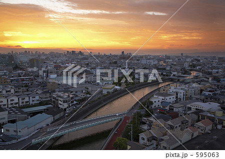 夕暮れの町 595063