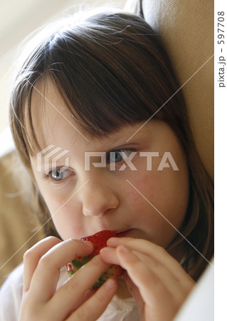 597708