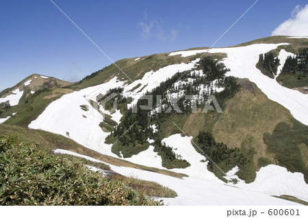 残雪の巻機山 600601