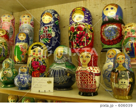店頭のロシア人形 606039