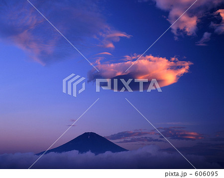 染まりゆく吊し雲 606095