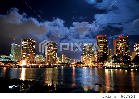 賑やかな夜 賑やかな夜 607851