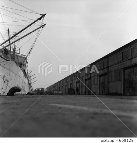 横浜・赤レンガ倉庫　昭和４５年 608128