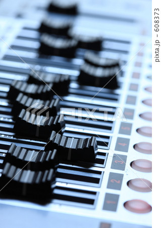 オーディオミキサー 608373