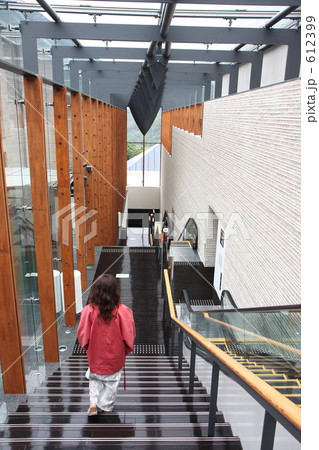 温泉宿と浴衣の女性 温泉宿と浴衣の女性 612399