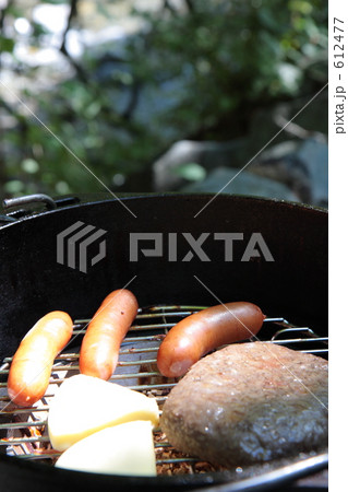 ダッチオーブンで燻製作り ダッチオーブンで燻製作り 612477