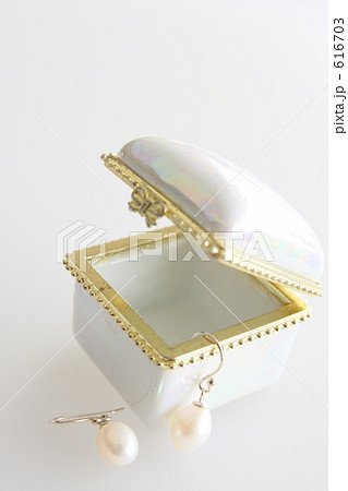 パールのピアス 616703