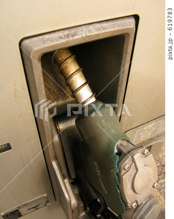 味わい深い給油器 味わい深い給油器 619783
