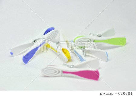 洗濯ばさみ　０２ 620581