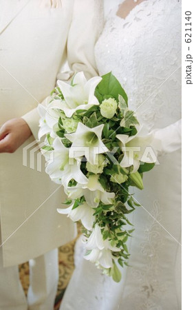 白百合と白薔薇とアイビーのブーケ 白百合と白薔薇とアイビーのブーケ 621140