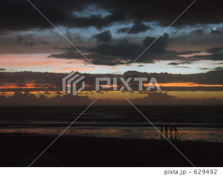 輝く海辺の一コマ 輝く海辺の一コマ 629492