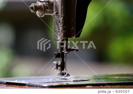 母が愛用していた足踏みミシン 母が愛用していた足踏みミシン 630507