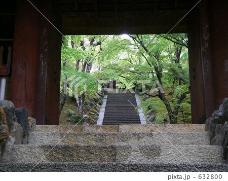 石段と門 632800