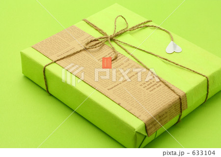 カラフルギフト　緑の箱のプレゼントとビン包み 633104