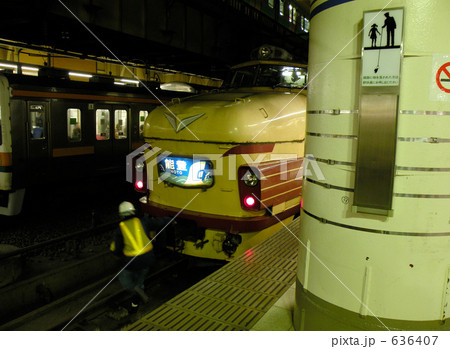 夜の上野駅 636407