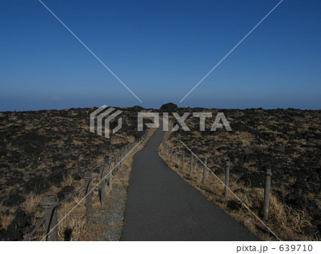 伊豆大島　　三原山 639710