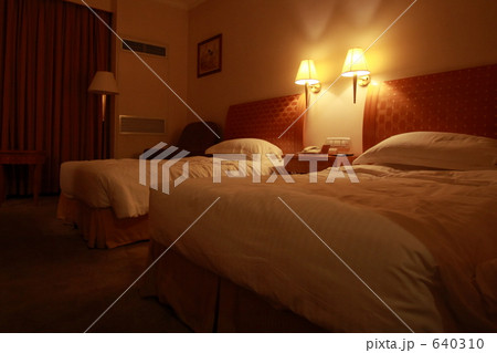 ホテルの部屋 640310