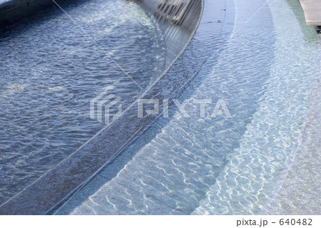 和田倉噴水公園の池水面 和田倉噴水公園の池水面 640482