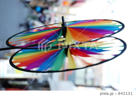 お店の前のかざぐるま お店の前のかざぐるま 642131