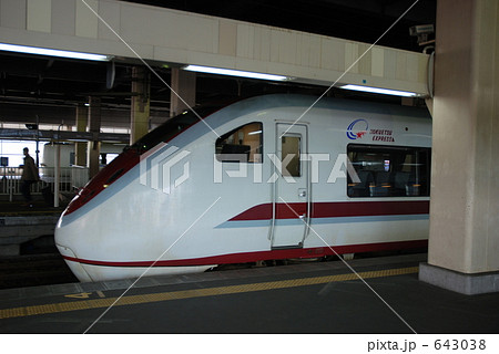 JR西日本　北越鉄道　特急はくたか 643038