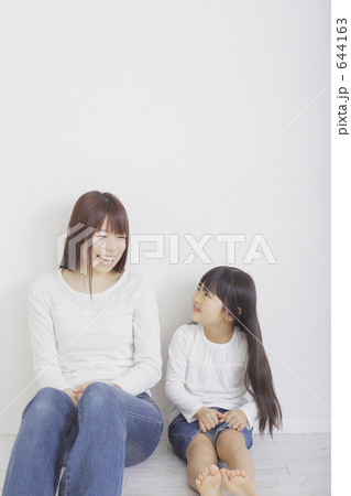 644163
