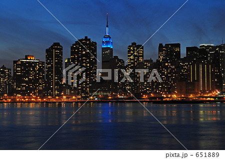 ブルーのエンパイアステートビルとNY ブルーのエンパイアステートビルとNY 651889