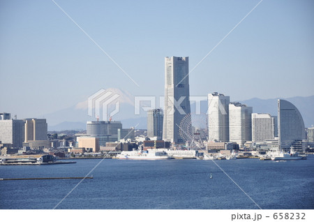 横浜みなとみらいと富士山 横浜みなとみらいと富士山 658232