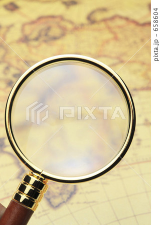 虫眼鏡と古地図 虫眼鏡と古地図 658604