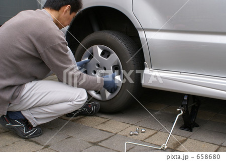 タイヤ交換(3) タイヤ交換(3) 658680
