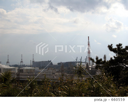 工場の煙突 660559
