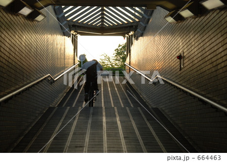 下校途中の高校生 下校途中の高校生 664463