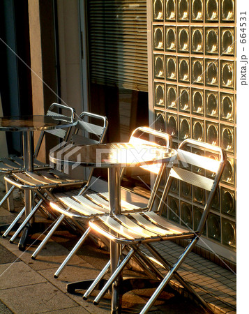 夕暮れのカフェ 夕暮れのカフェ 664531