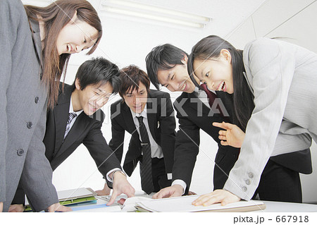 オフィスシーン 667918