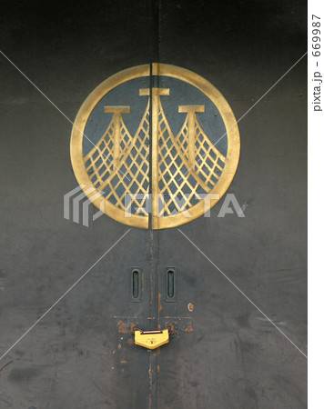 扉のイメージ 669987