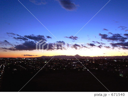 武蔵野市から見た富士山 671540