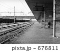 676811