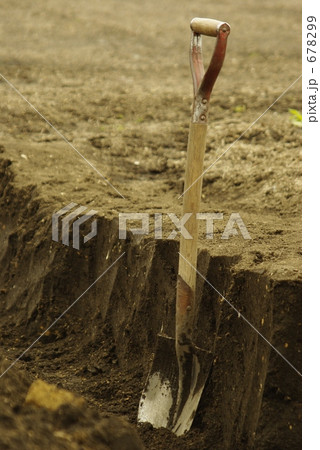 残されたスコップ 678299