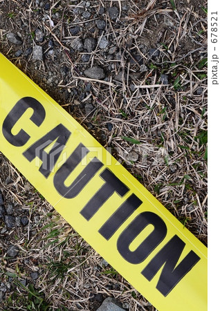 CAUTION_縦 678521