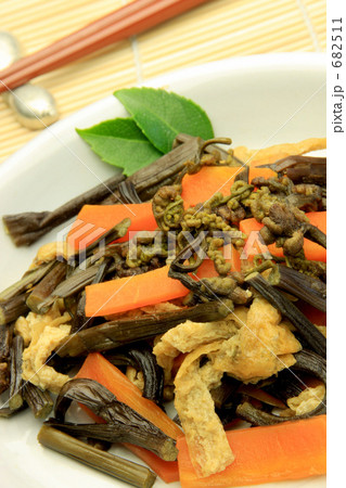 ワラビの煮物 682511