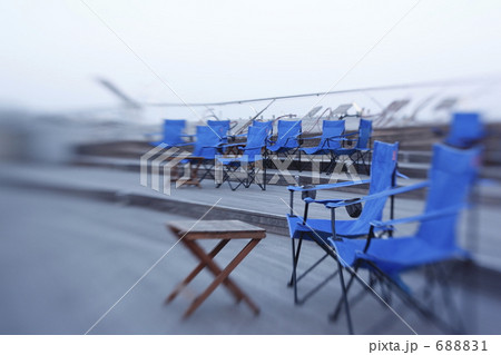 blue chairs 688831
